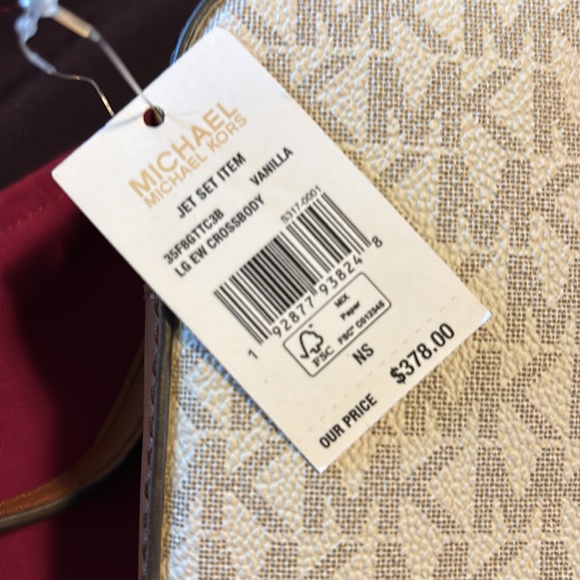 Michael Kors Vanilla Cross Body BRAND NEW - Picture 2 of 5